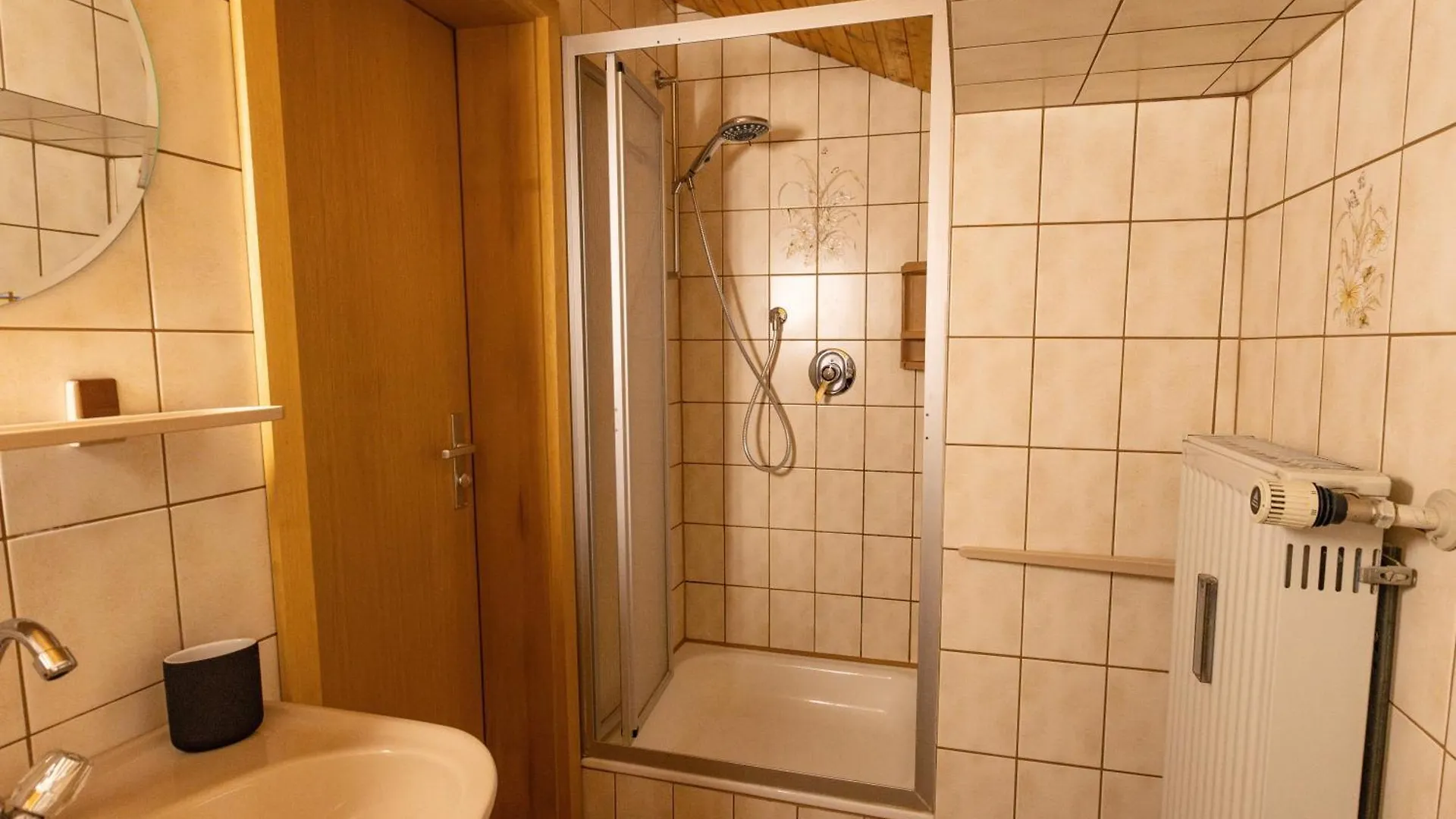 Apartment Ferienwohnung Froschkoenig Mit Sauna Inkl Koenigscard Nesselwang Germany